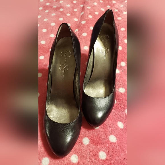 Jessica Simpson high heel shoes - Picture 2 of 4